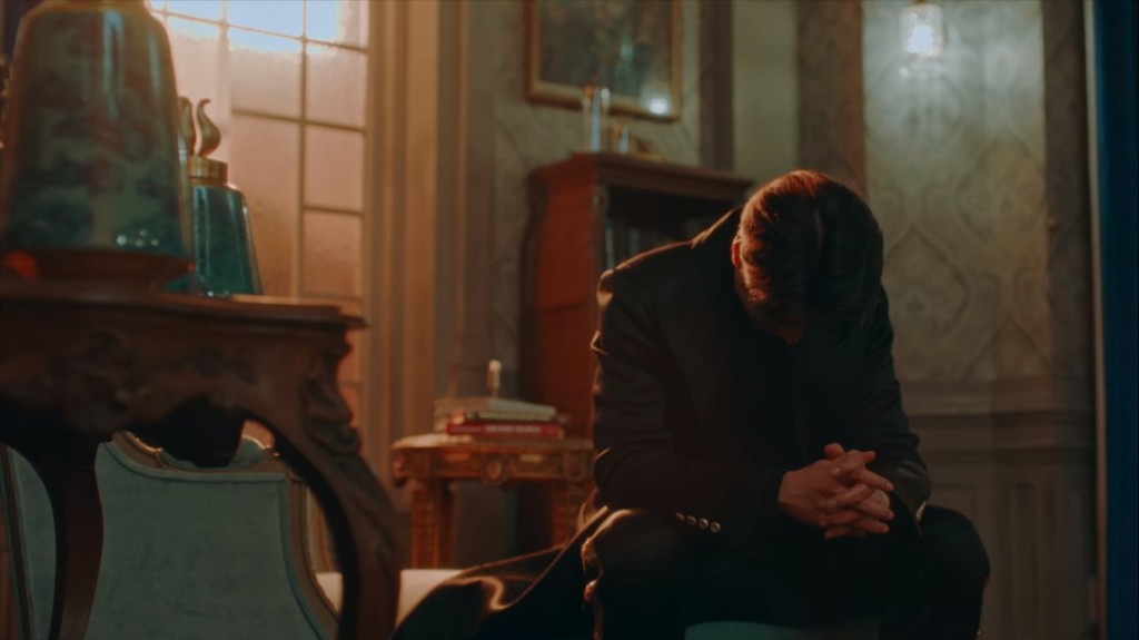 Actor Lee Min Ho as Lee Gon in The King: Eternal Monarch.