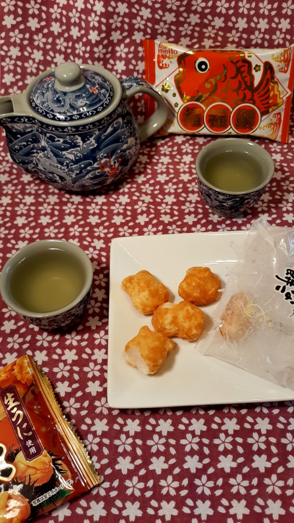 Those lovely Funwari Meijin Mochi Puffs: Kinako! From Bokksu